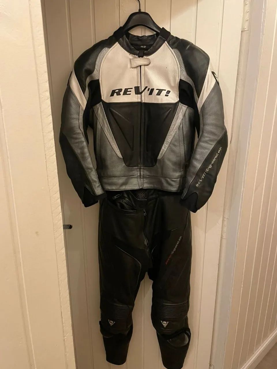 Macacão de Moto Speed REV'IT! - Seminovo |Excelente Estado tamanho 42 - Foto 3