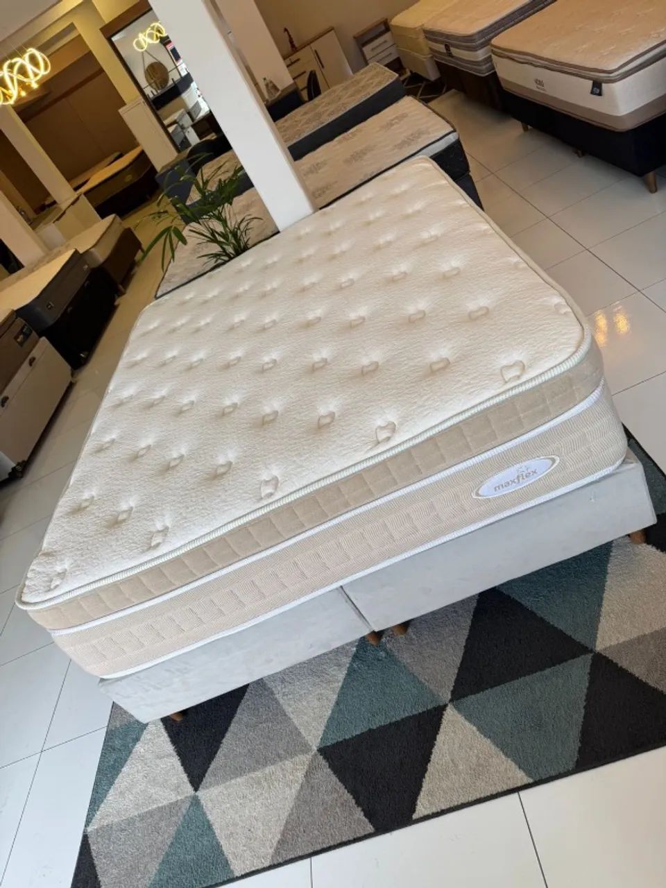 Colchão Queen MAXFLEX LATEX SEMINOV COM CAMA - Entrego! 