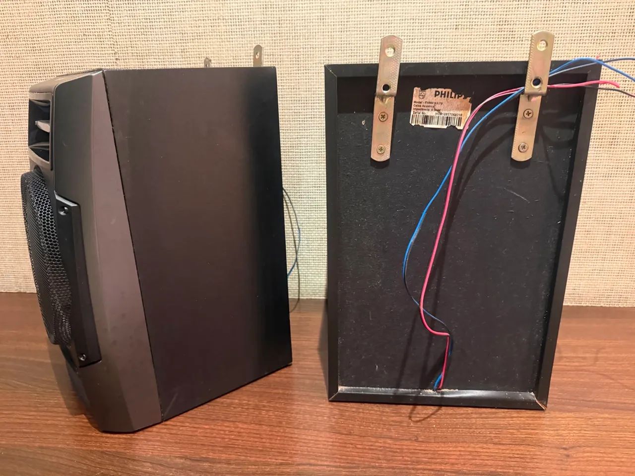 Par de Caixas de Som Philips - Potentes e Funcionando - Foto 5