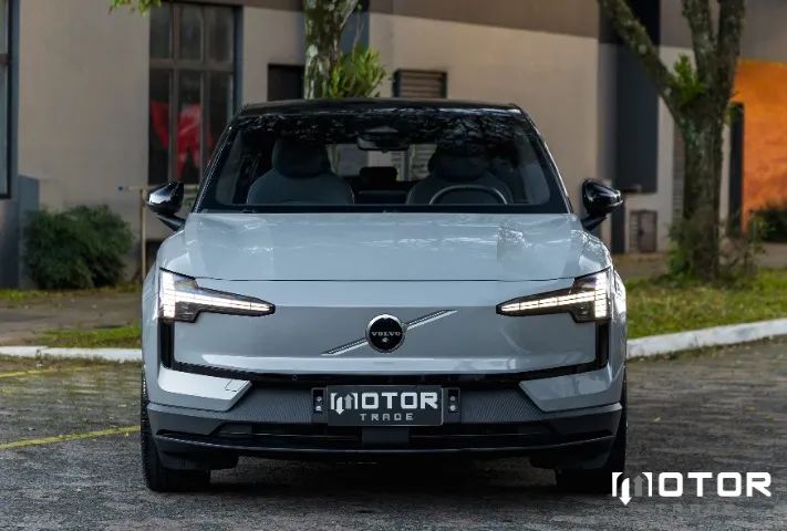 Volvo Ex30 2025