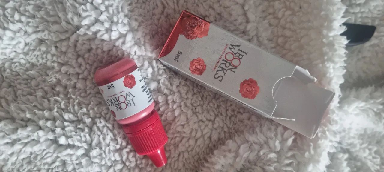 Pigmento Iron Works para micro Labial - Foto 5
