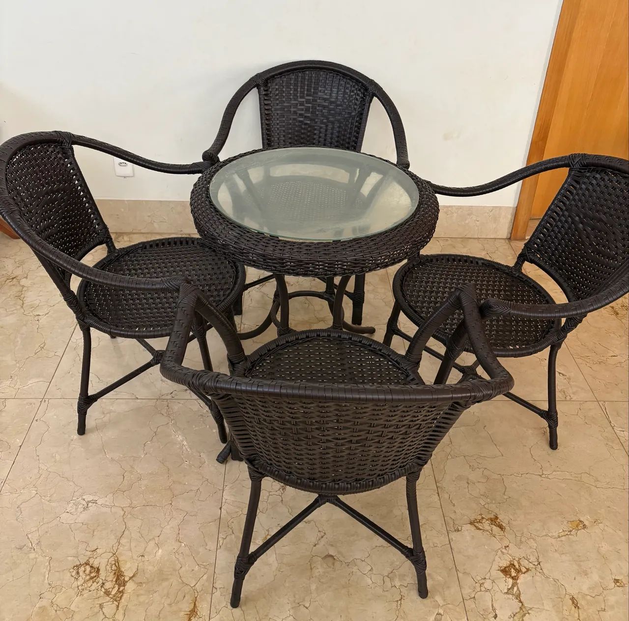 Mesa com cadeiras novos