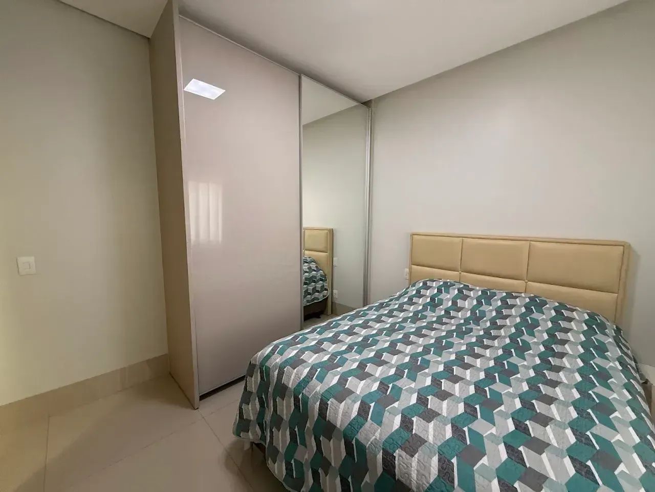 Térrea  252 m², 4 suítes, piscina aquecida, quintal no Cond Portal do Sol Green, Goiânia - - Foto 8