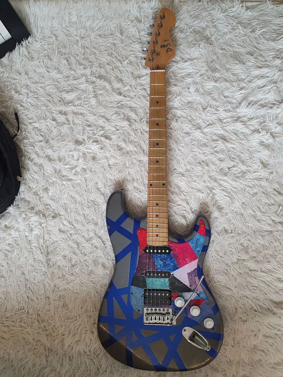 Guitarra stratocaster Luthier modificada  - Foto 4