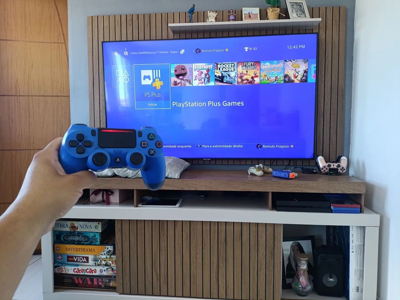 Ps4 + 5 controles e jogos