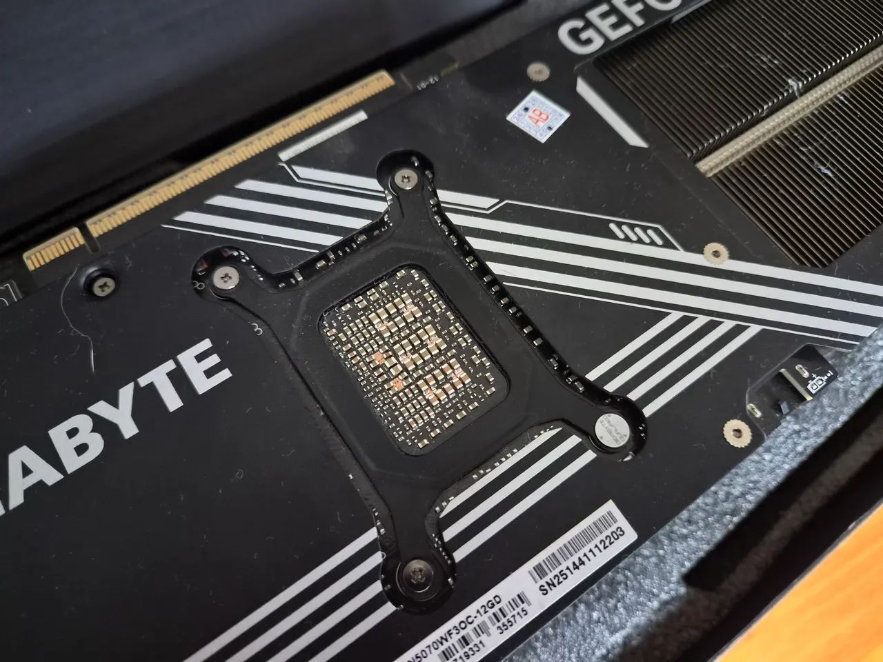 RTX 5070 12 GB GIGABYTE  - Foto 4
