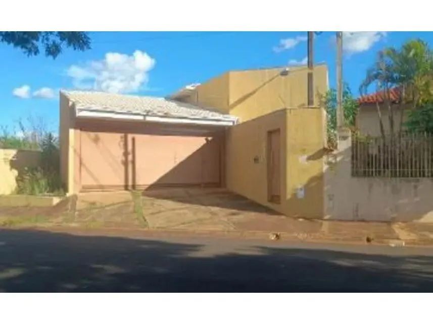 Casa em Leilão - Residencial Vale das Águas - Iacanga - SP