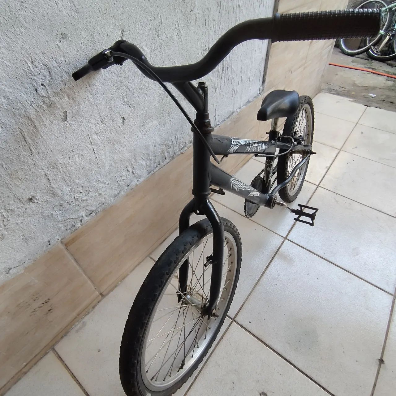 Bicicleta infantil aro 20 - Foto 3