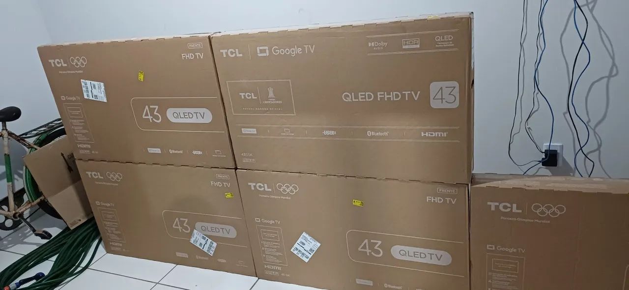 Vendo TV 43 polegadas TCL QLED lacrada e nota fiscal 