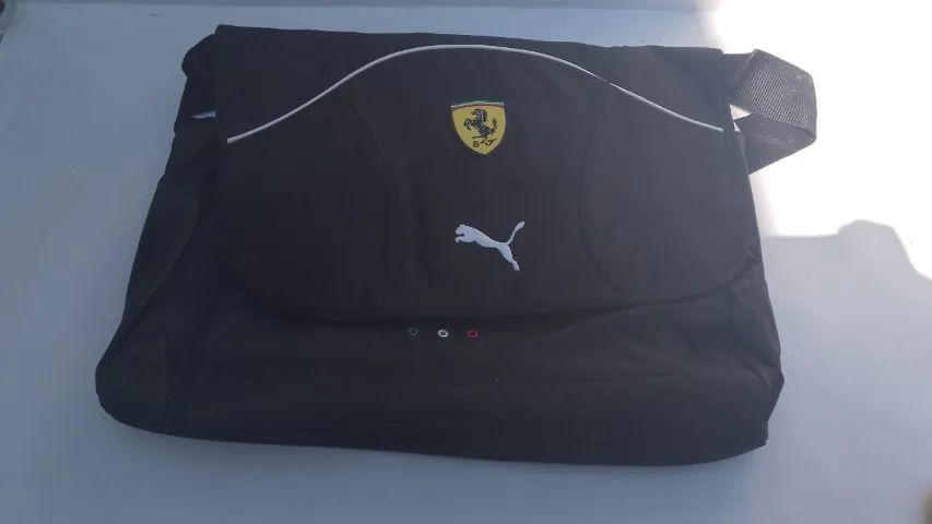 Bolsa de mão preta Puma Ferrari