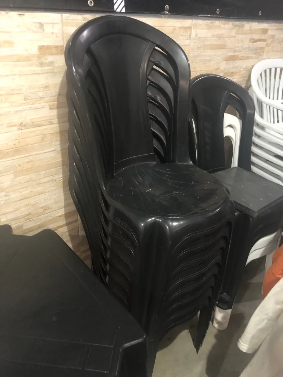 Vendo jogo de mesa e cadeiras - Foto 4