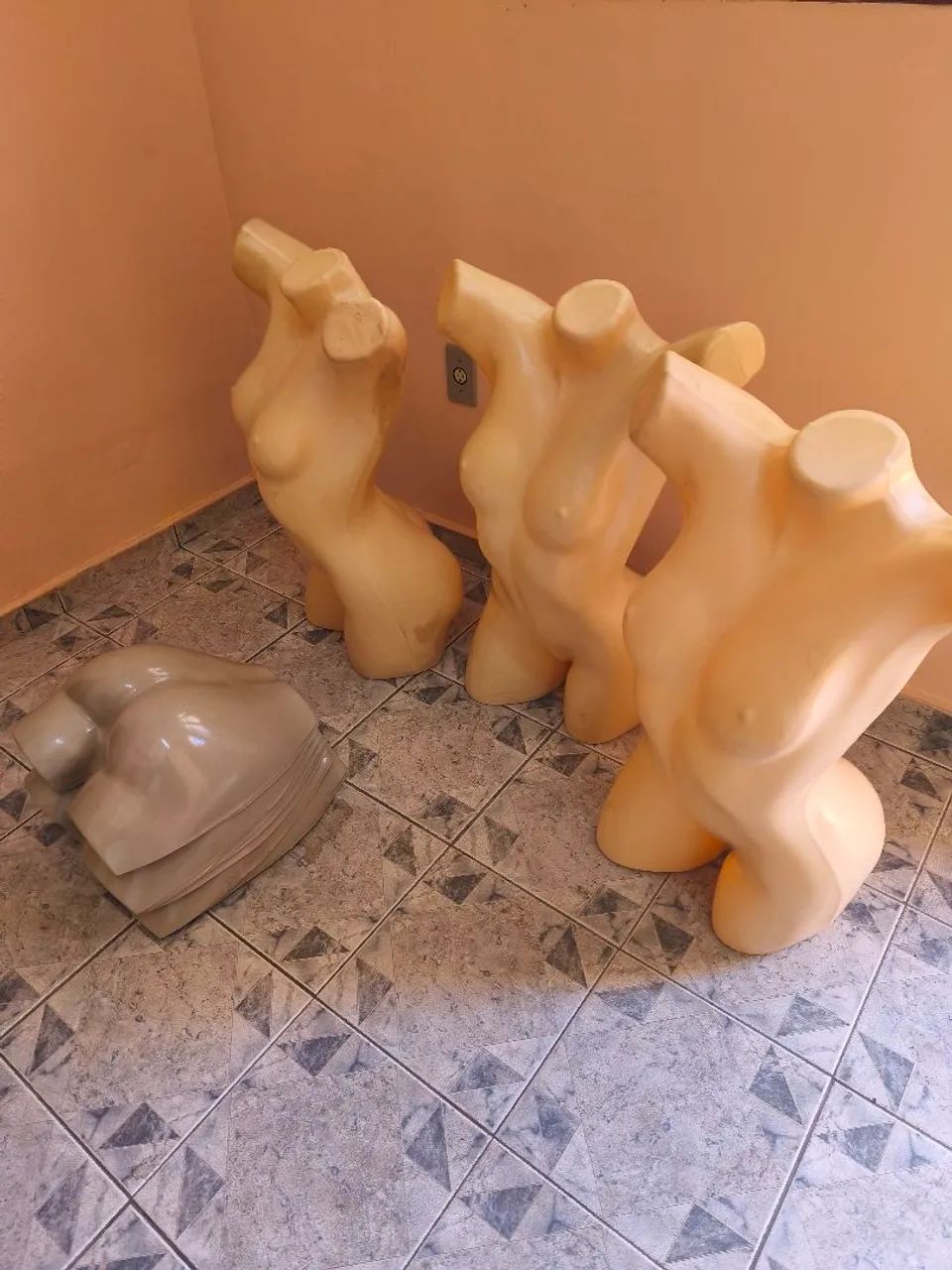 Manequim semi novos - Foto 2