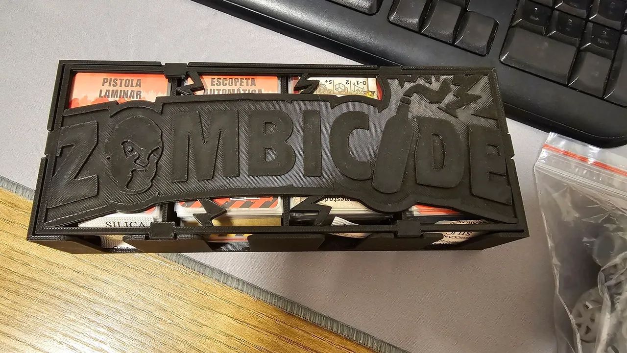 Zombicide 2a segunda edição sleevado em perfeito estado - Foto 5