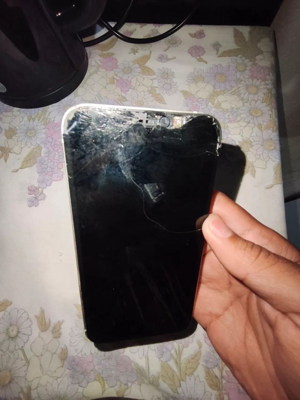 Iphone 12 branco 128gb com defeito - Foto 2