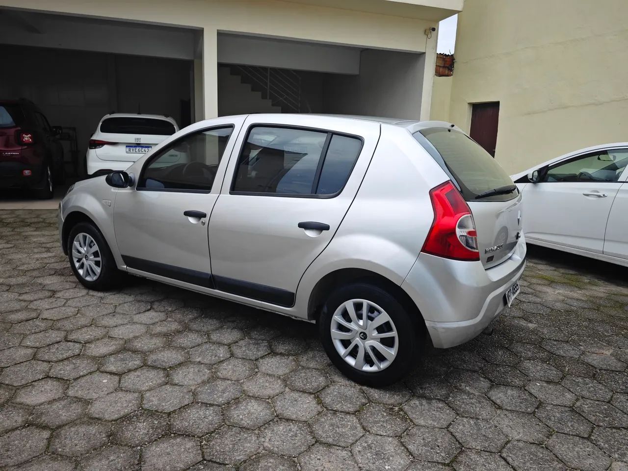 Renault Sandero Expression Hi-flex 1.6 8V 5P 2009 - Foto 4