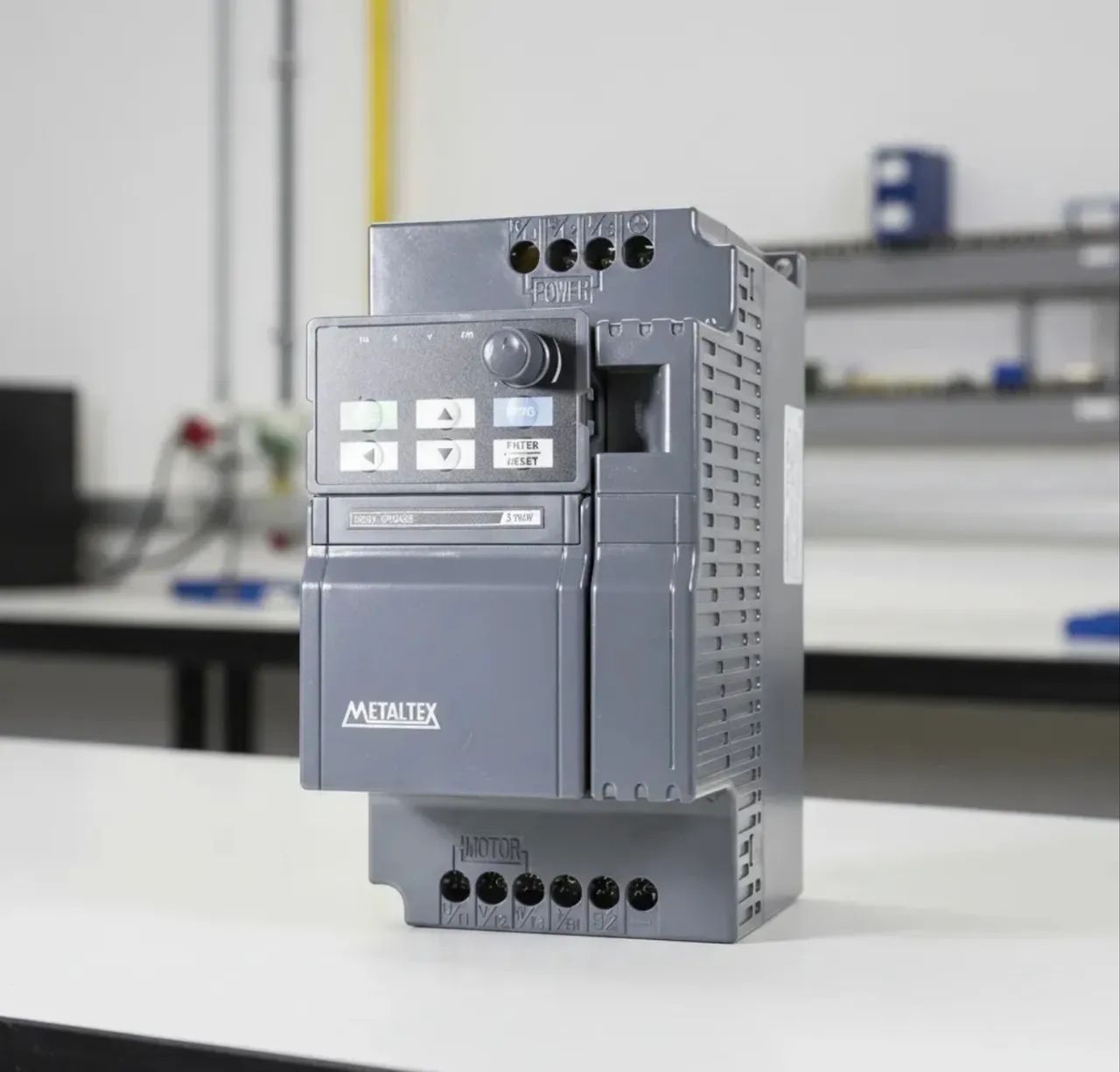 Inversor De Frequência Vetorial 5cv 220v If20-205-1 Metaltex 220v - Foto 2