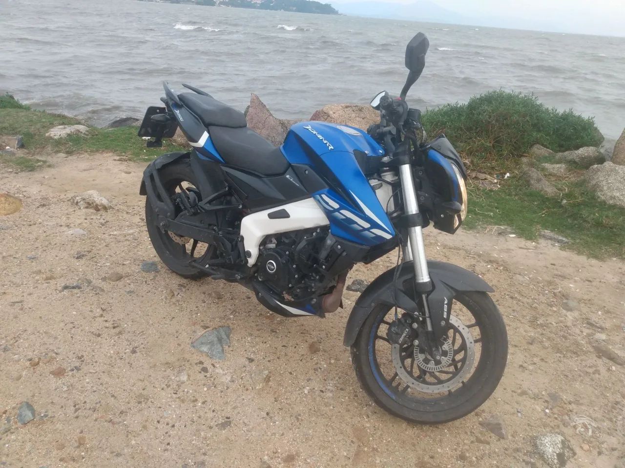 Bajaj Dominar 200 ano 2023 - Foto 5