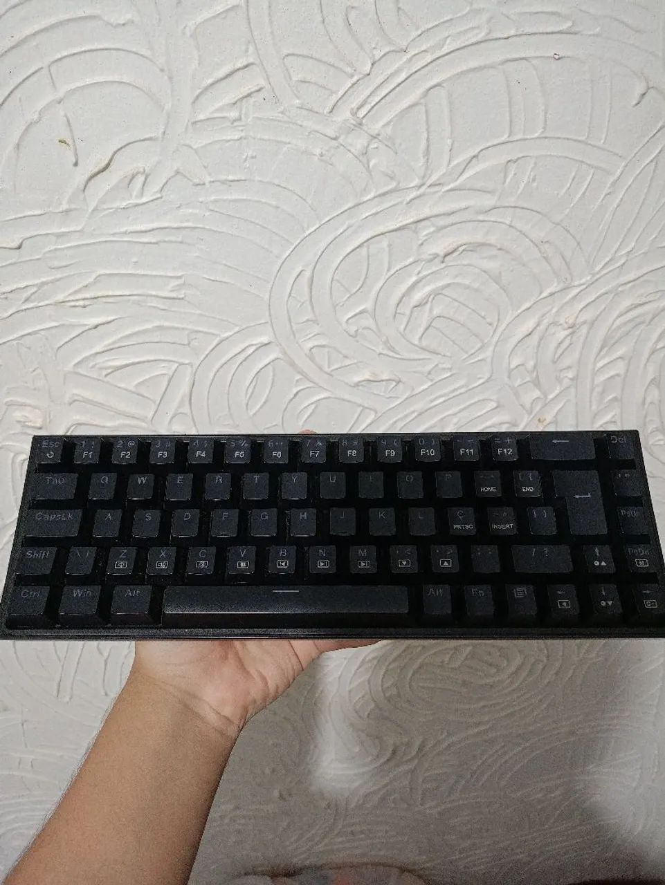 Vendo teclado Redragon Castor 65% RGB Com cabo USB C removível  - Foto 3