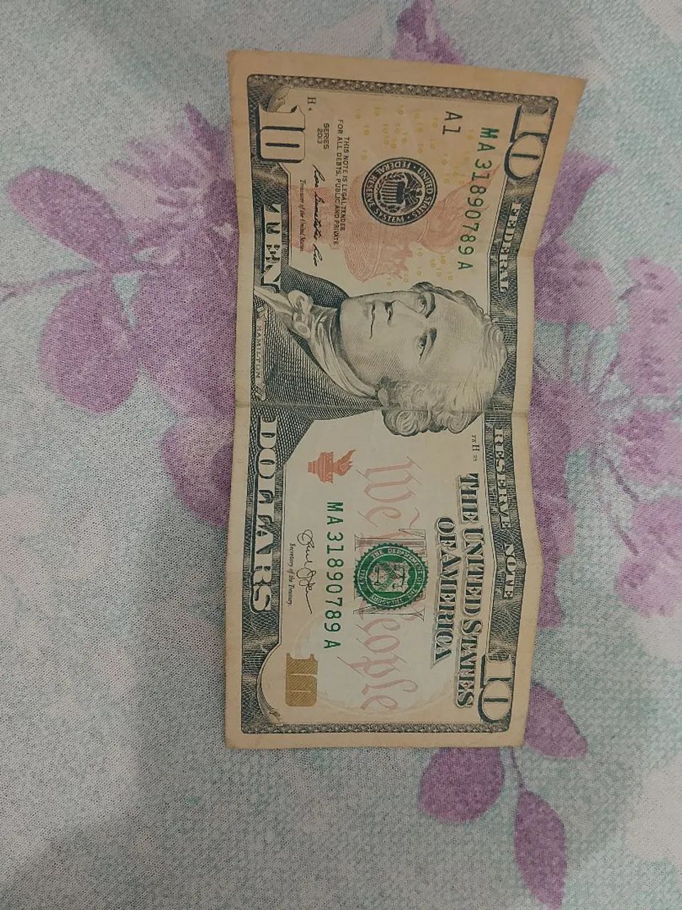 Cédula e moeda antiga 