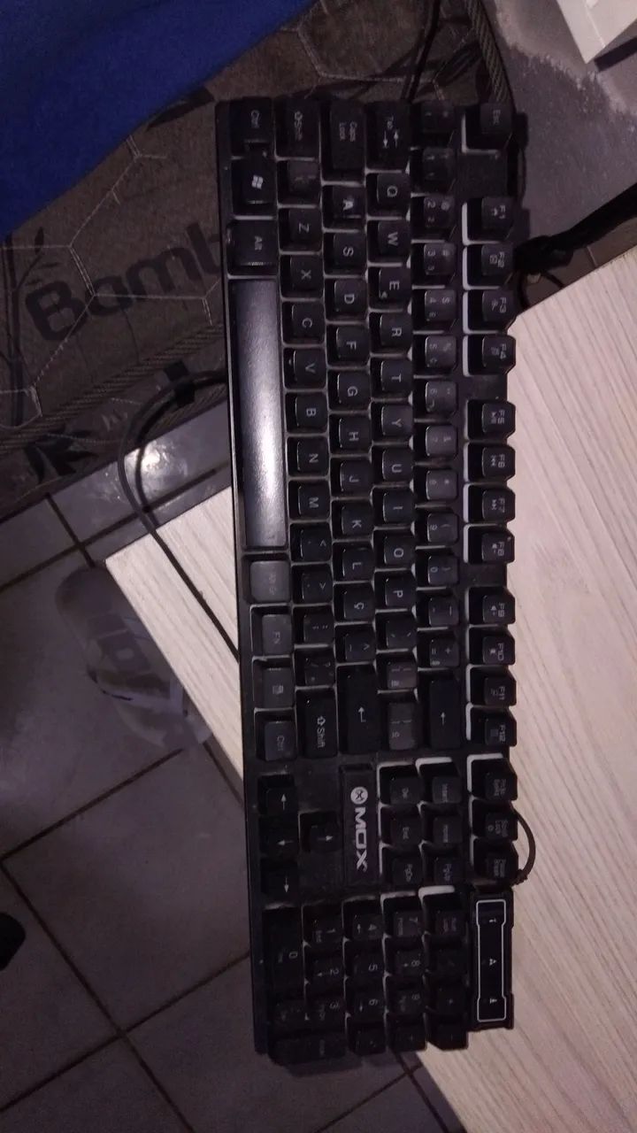 Teclado Gamer Mox USB Iluminação LED com Teclado Numérico - Foto 2