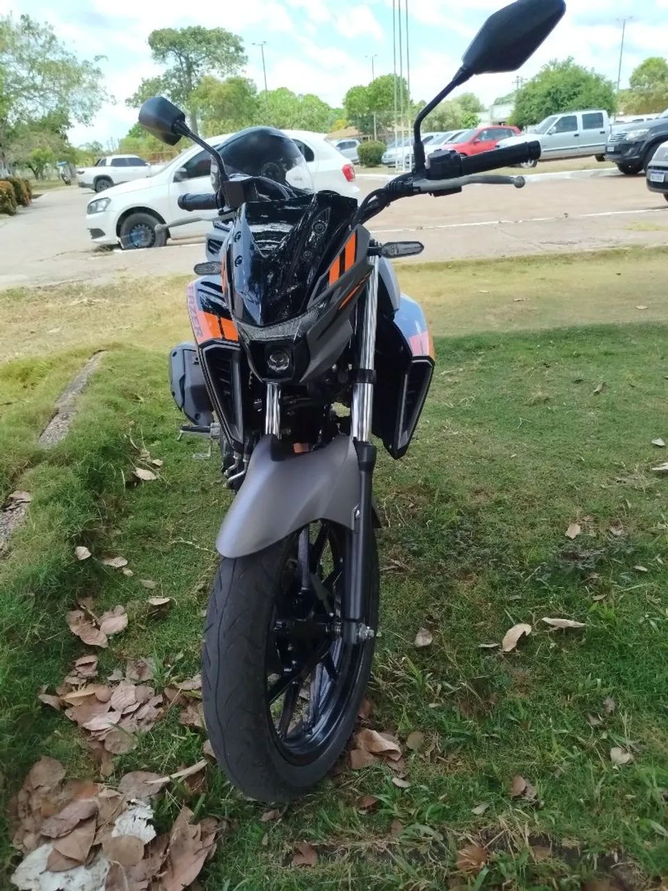 Vende-se Faz 25. 2025 conservada com manual e chave reserva.  - Foto 3