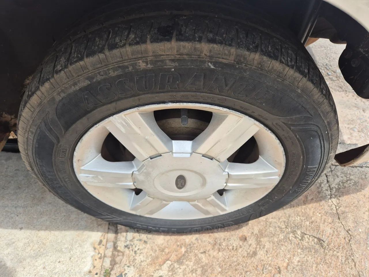 Ford Fiesta Sed. 1.6 8V Flex 4p, foto 16 de 16