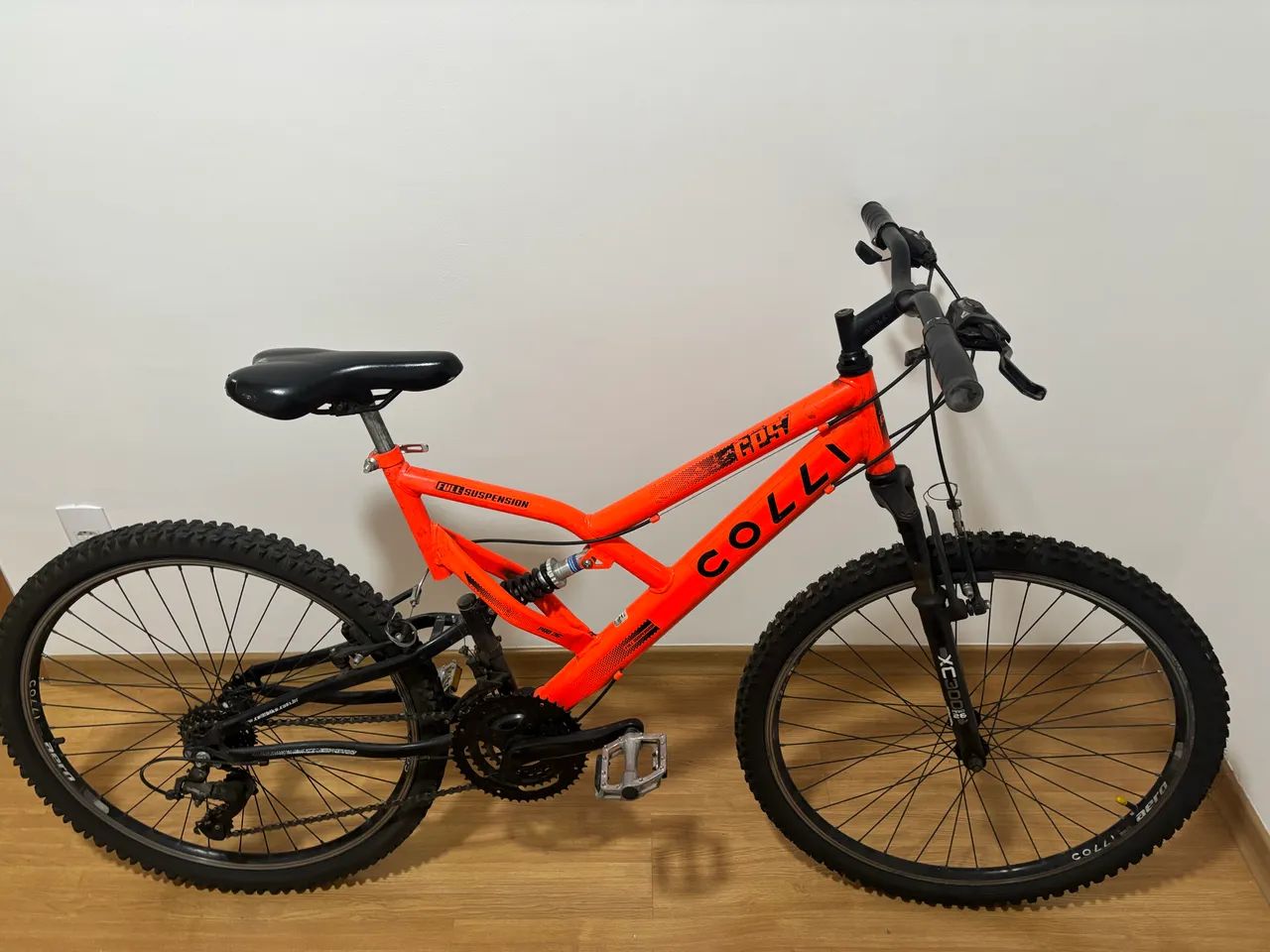 Vendo bicicleta da marca colli pouco usada 