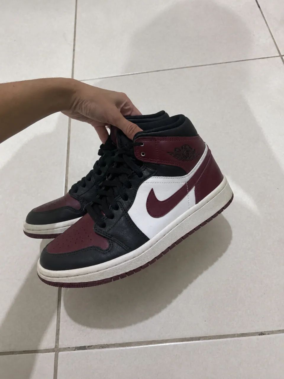 Air Jordan 1 mid dark beetroot