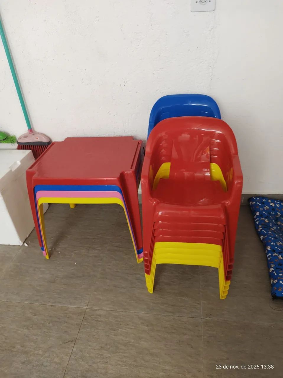 Locação de mesas e cadeiras - Foto 5