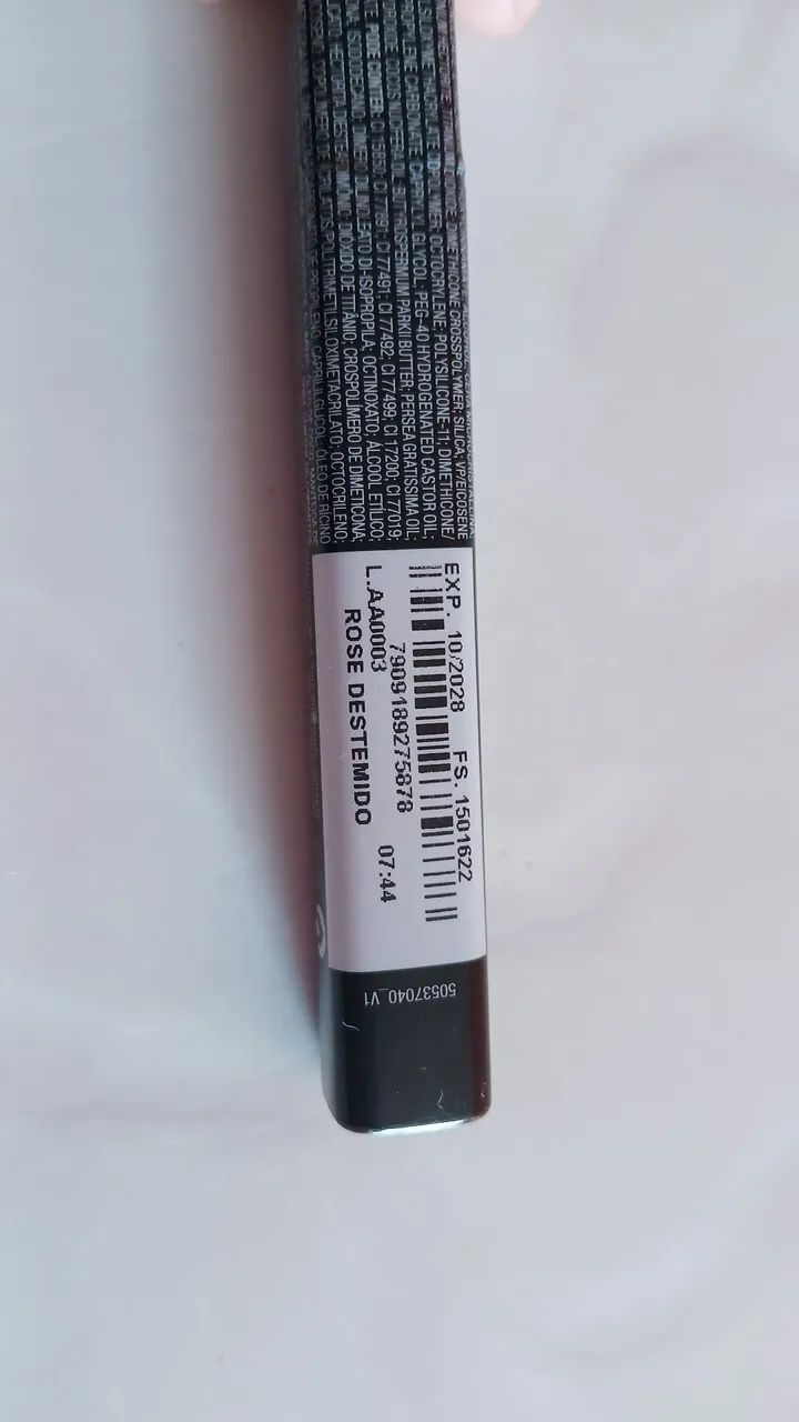 Vende se batom líquido semi matte avon - Foto 4