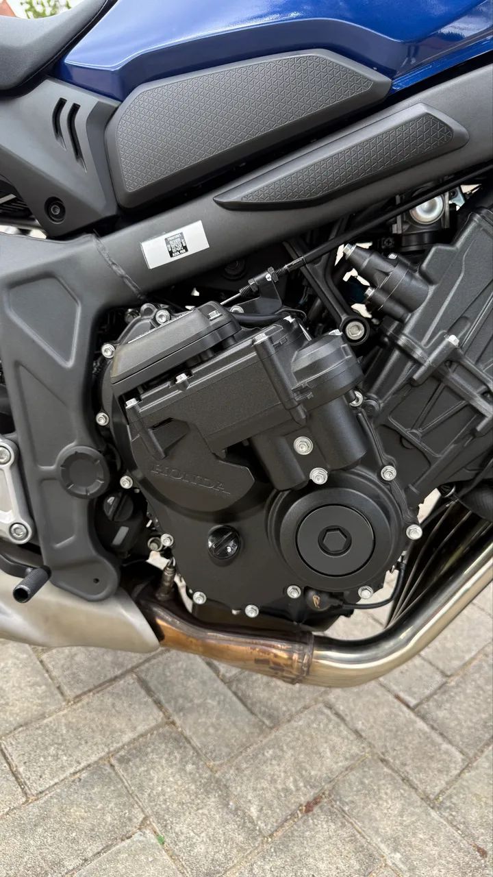 CB 650r 2026 - Foto 4