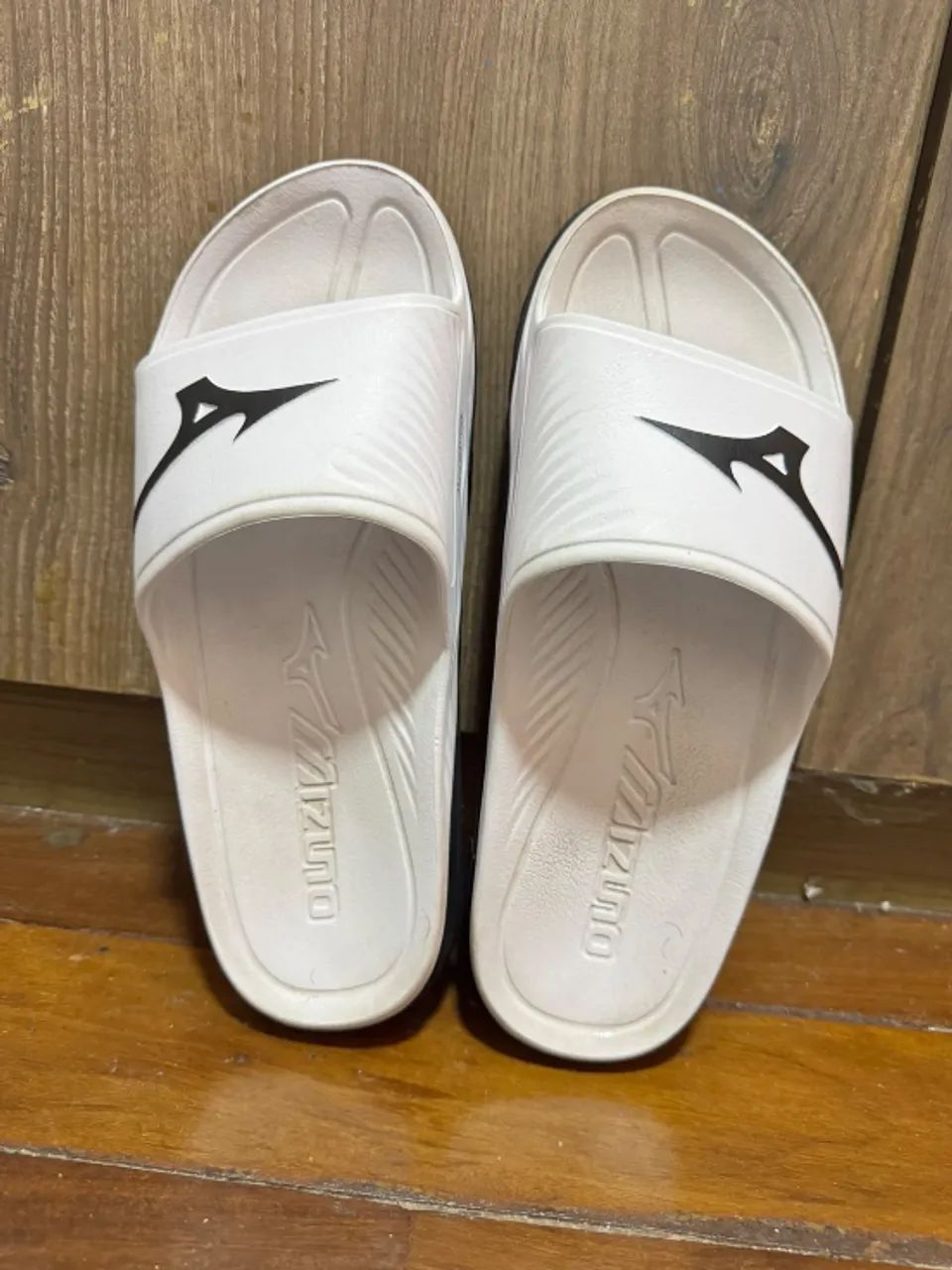 Chinelo Mizuno Enerzy