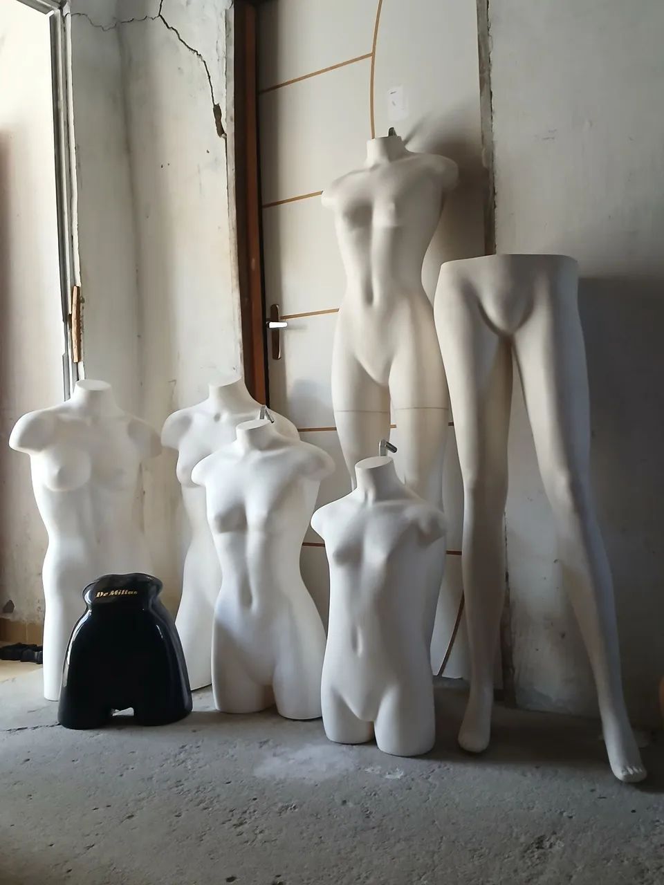 Lote de Manequins e Expositores para Loja / Brechó