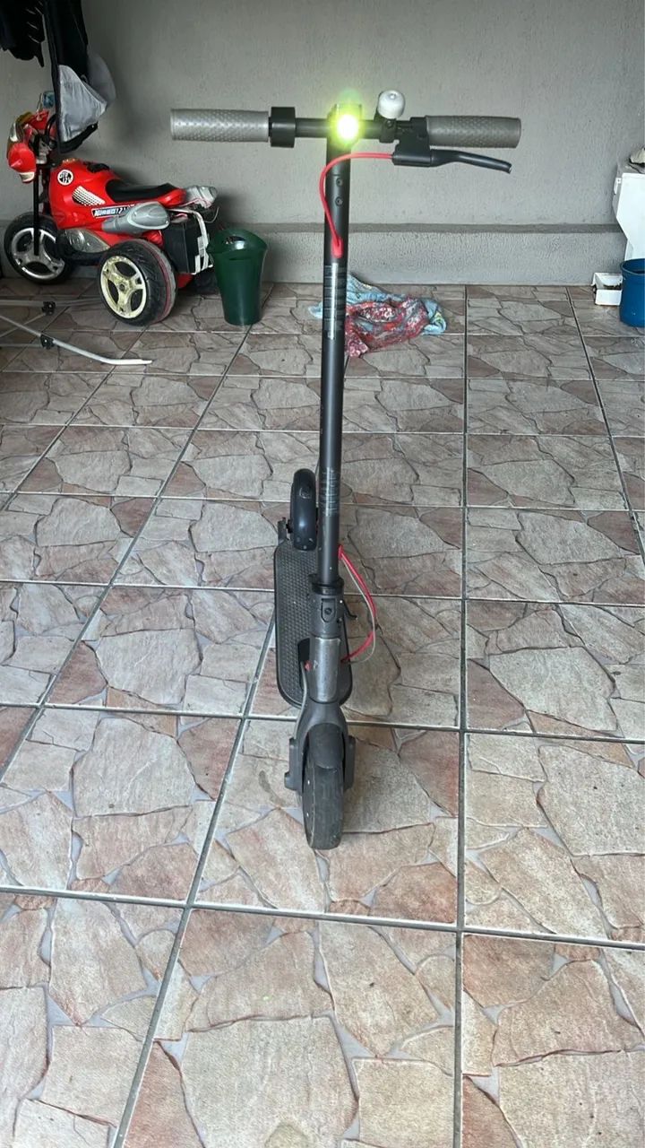 Patinete elétrico xaiome semi novo - Foto 3