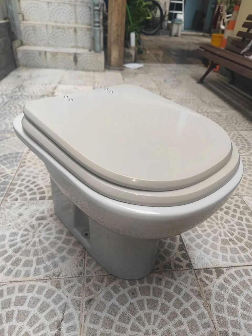 Vaso Sanitário com tampa, Marca Deca - Foto 3