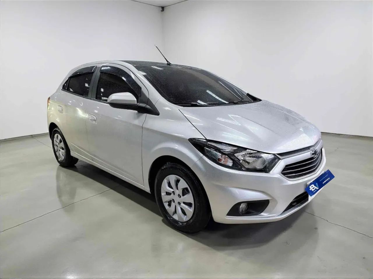 Chevrolet Onix Hatch LT 1.0 8V Flex Mec. 4P 2019 - Foto 2