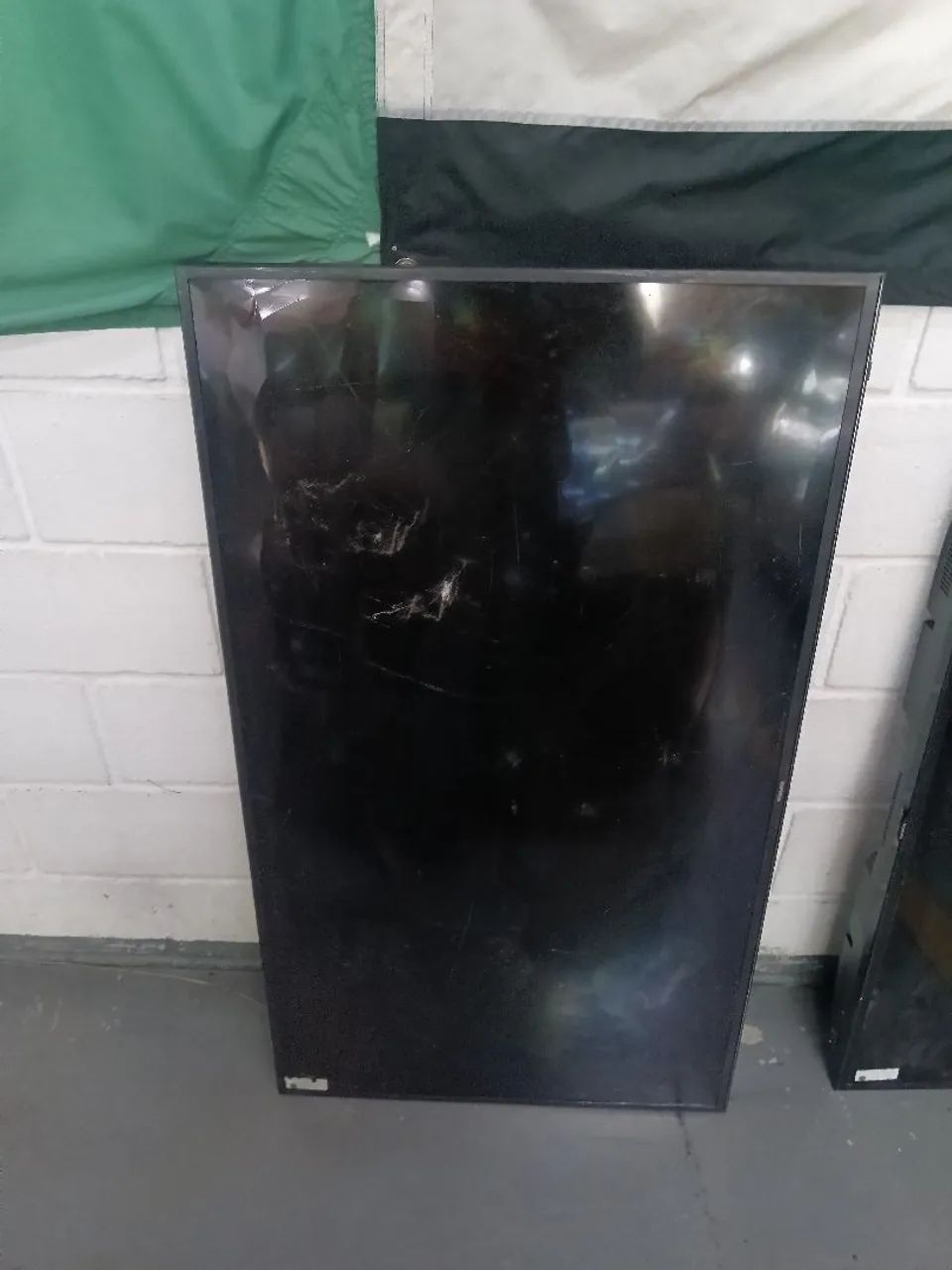 ? 03 TVs Samsung com Tela Quebrada - Ótimas para Peças - Preço Imperdível - Foto 2