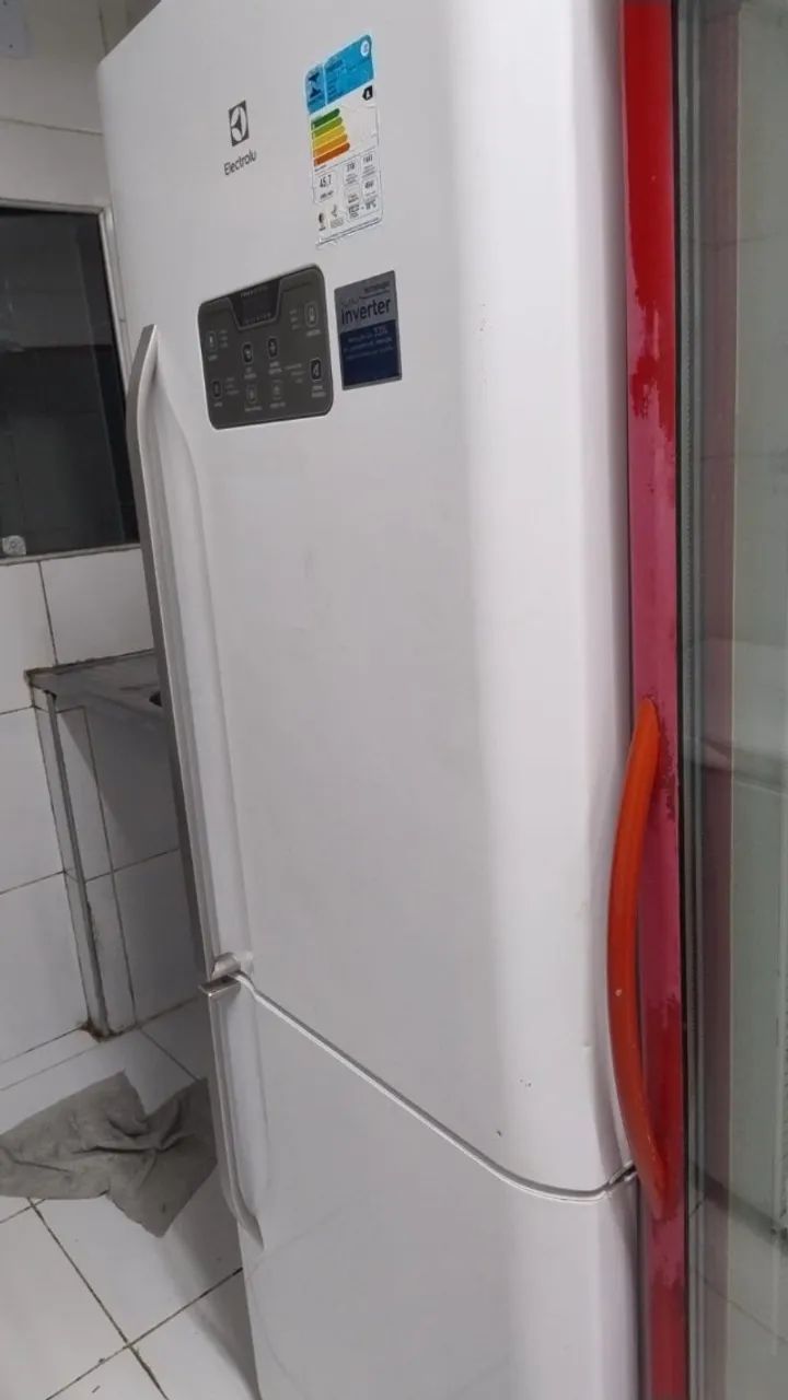 Geladeira inverte