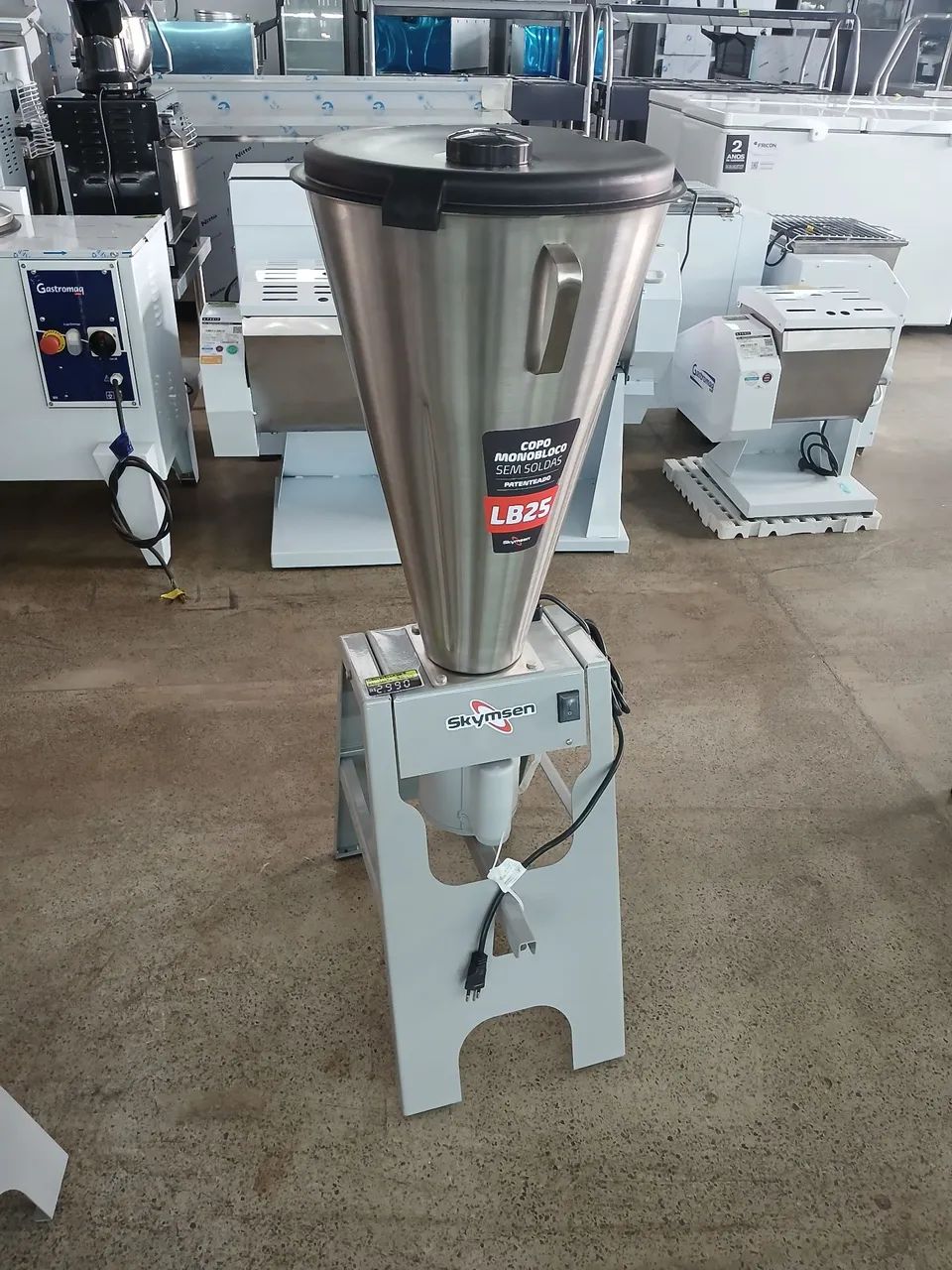 Liquidificador Industrial Skymsen Basculante 25 Litros 