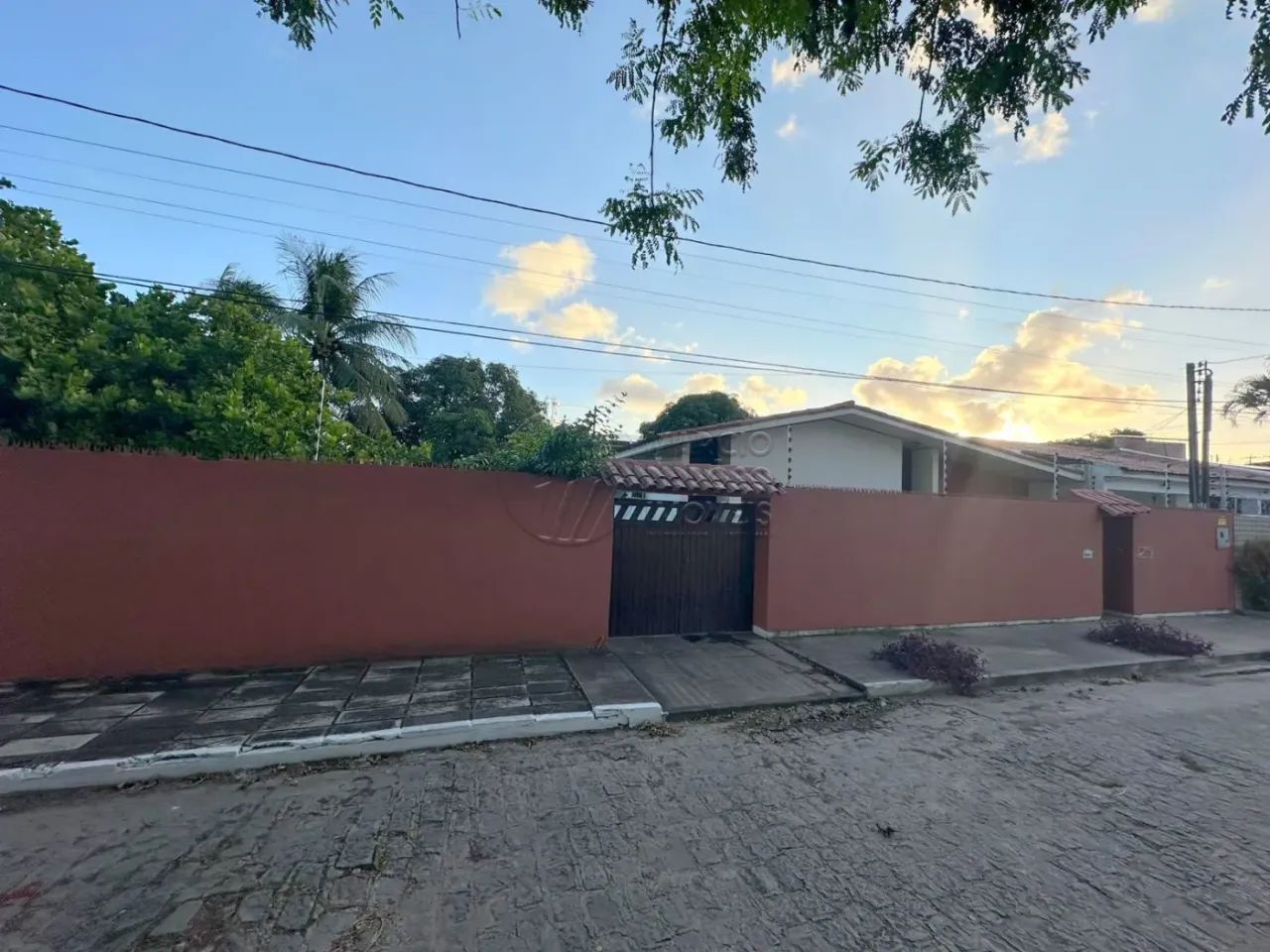 Casa de Esquina com 6 Quartos e Jardim à venda No Poço - Foto 5
