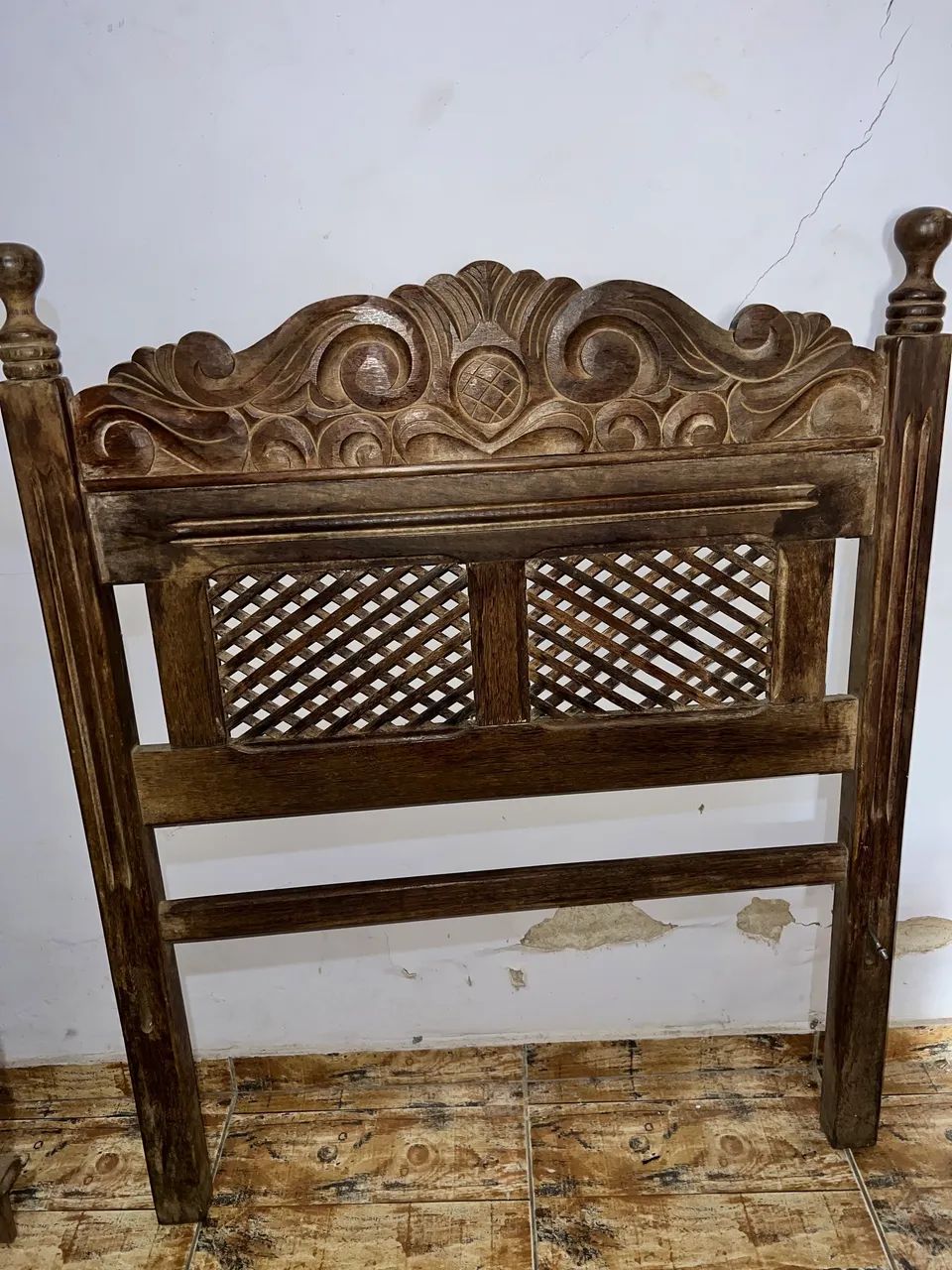 Cama de Solteiro em Madeira Maciça (Sucupira) - Estilo Rústico/Colonial