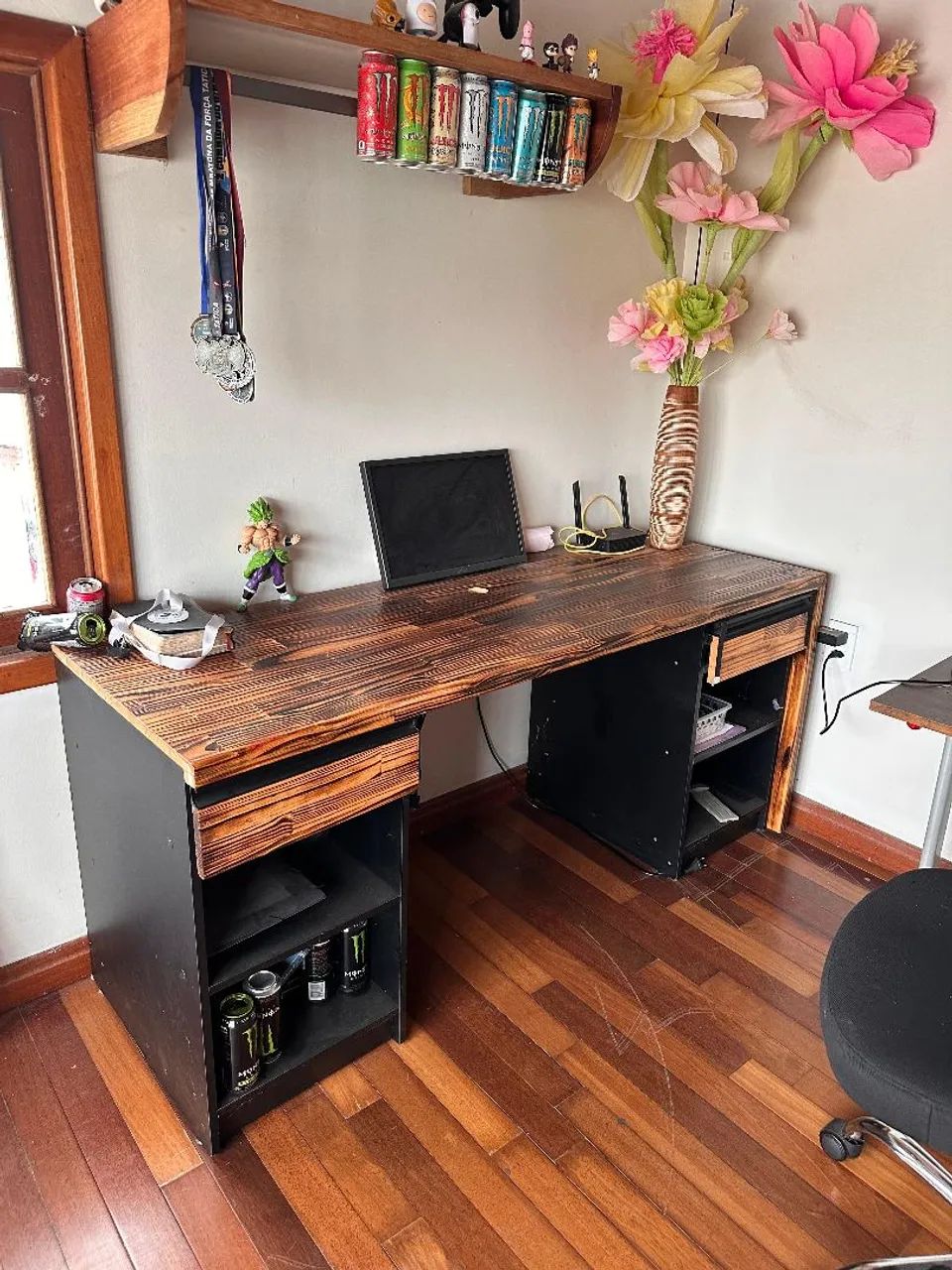 Mesa para escritório em MDF com madeira  - Foto 3