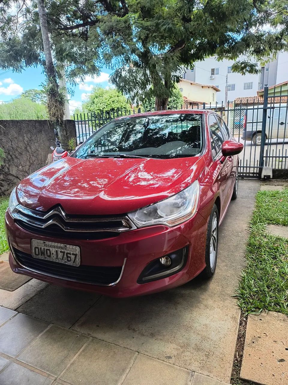 Citroën C4 C4 LOUNGE Exclusive 1.6 Turbo 4p Aut. 2014