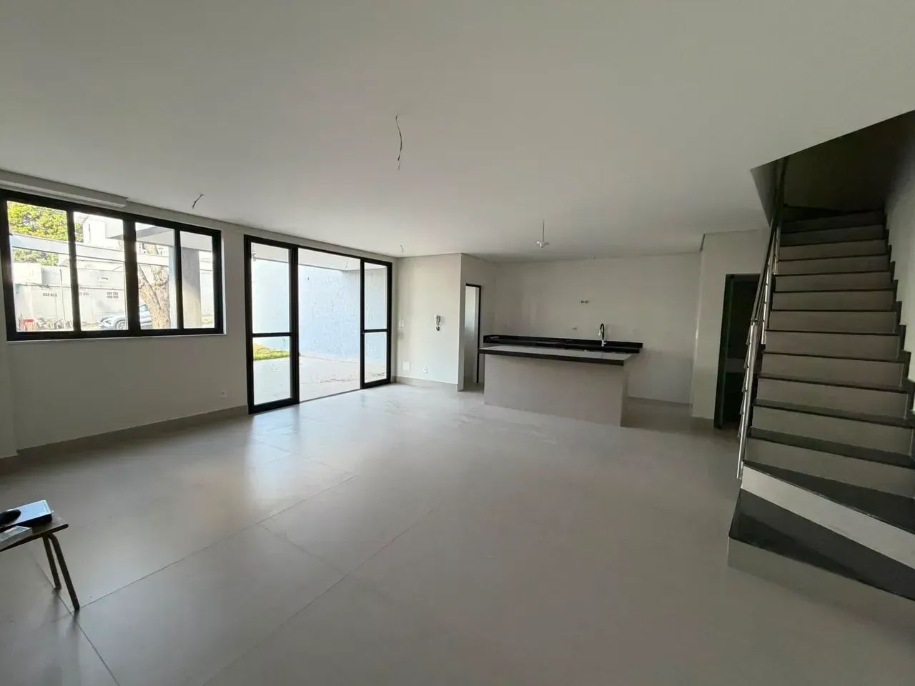 Casa Duplex com 3 quartos sendo 1 suíte 3 banheiros 2 vagas - Foto 5