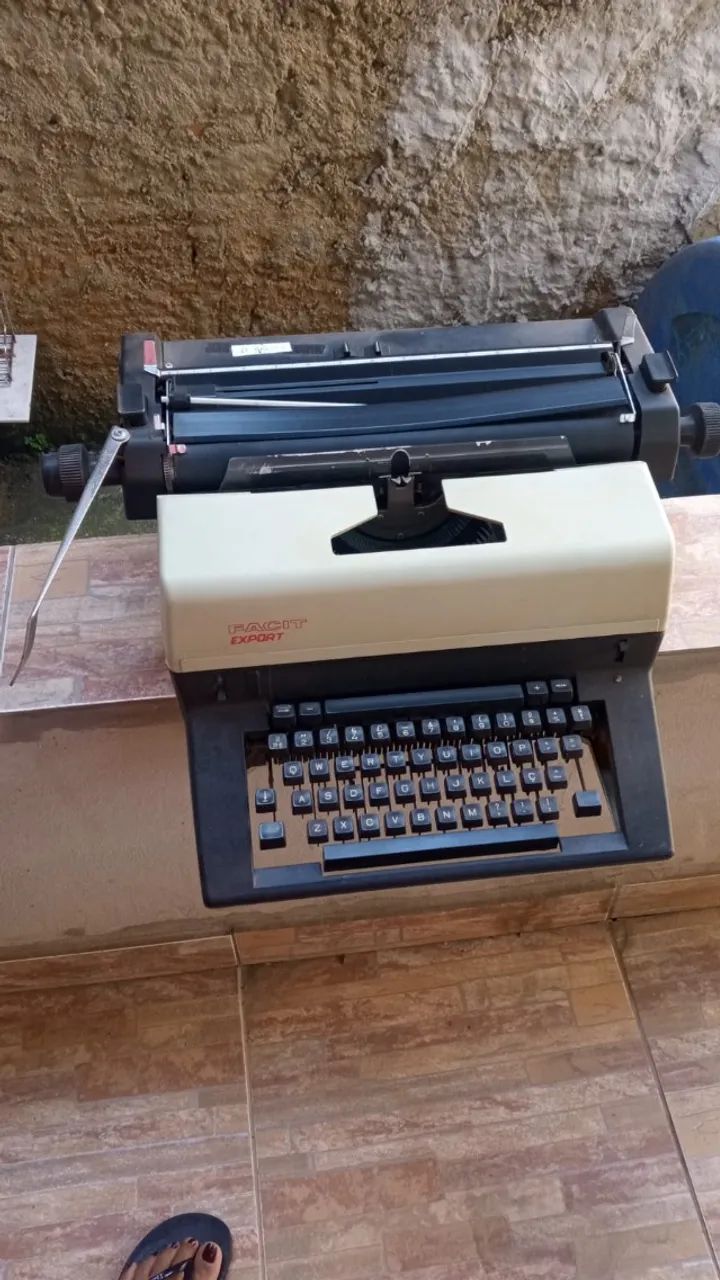 Maquina de Escrever Retro - Foto 3