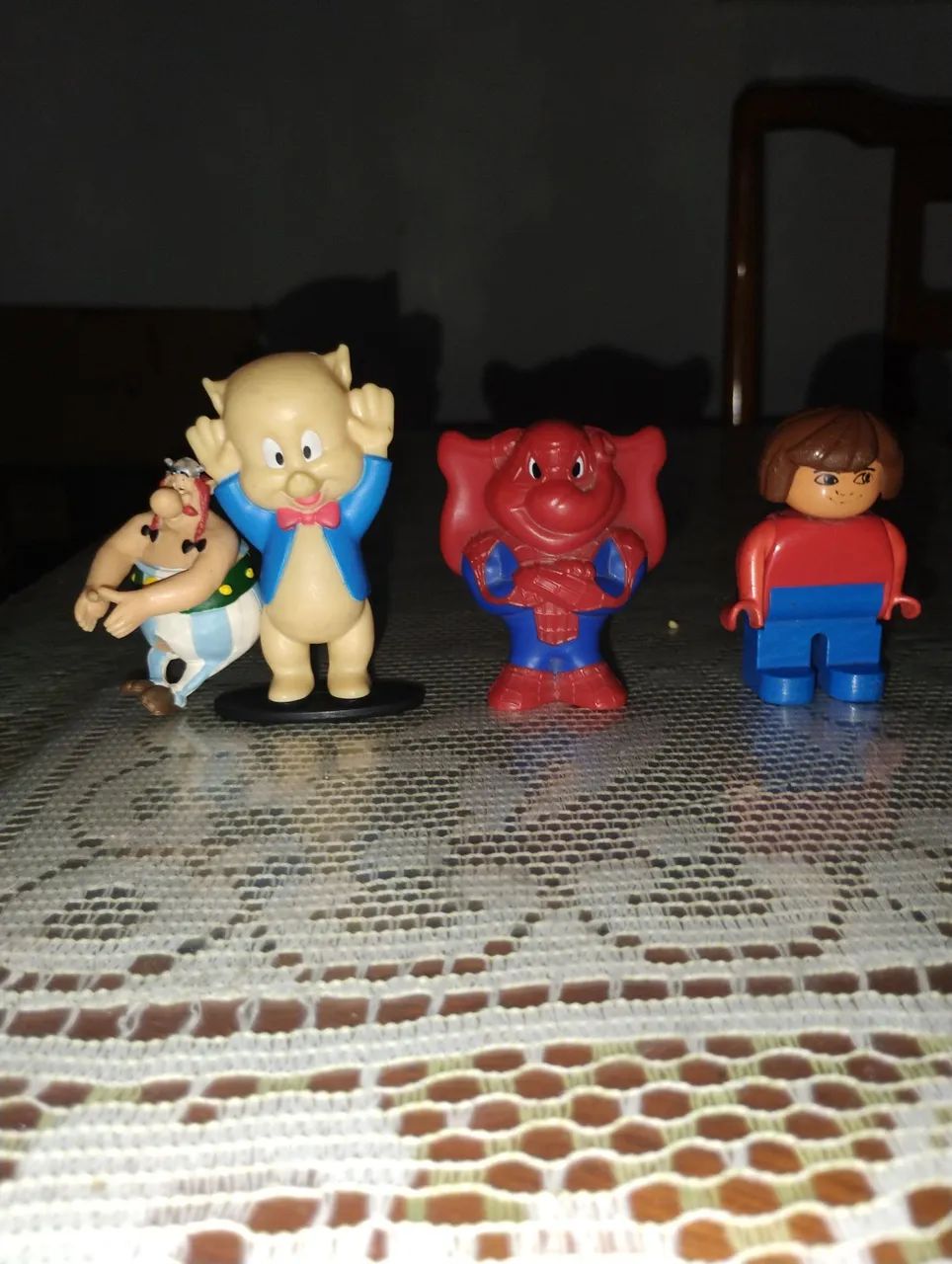 Vendo um lote de bonecos - Foto 4