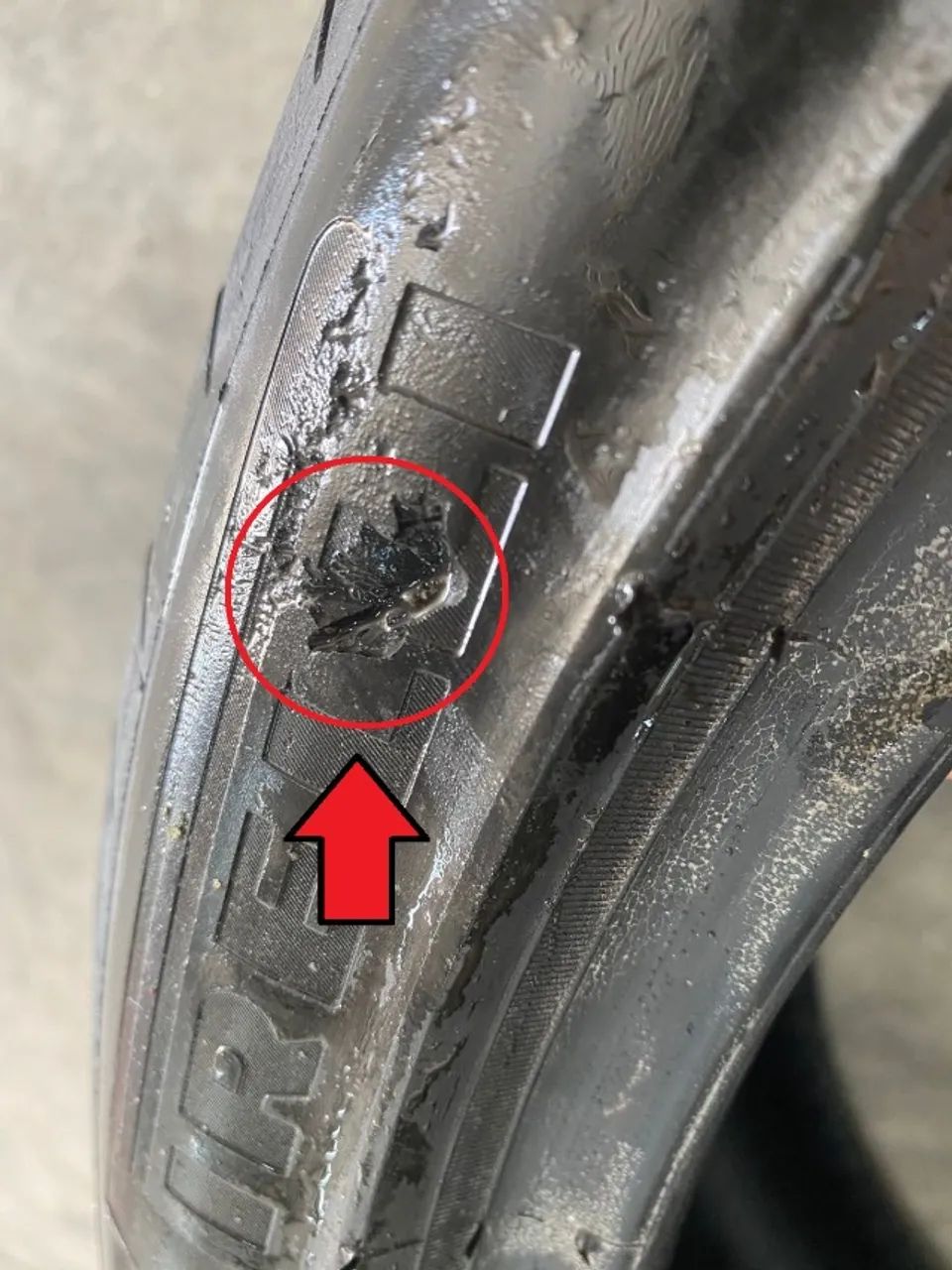 OPORTUNIDADE!!! PNEU 265/40 R21 ORIGINAL PIRELLI PZERO COM DETALHE - Foto 7