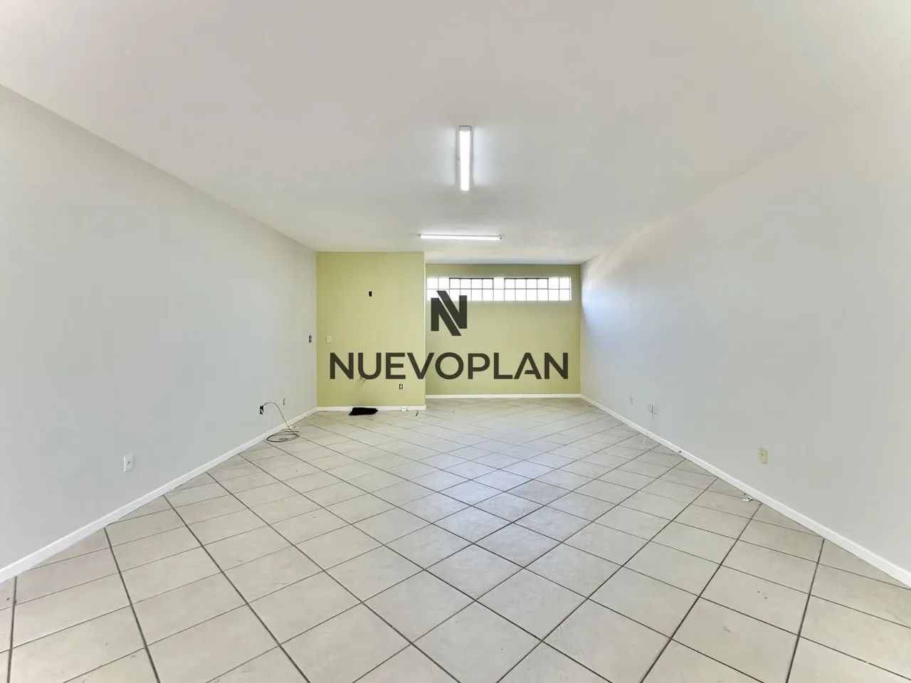 Sala Comercial para Venda em Curitiba, Santa Cândida, 1 banheiro, 3 vagas - Foto 2