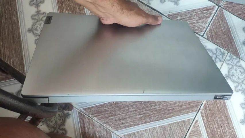 notebook lenovo i3 10110u/ ssd - Foto 3