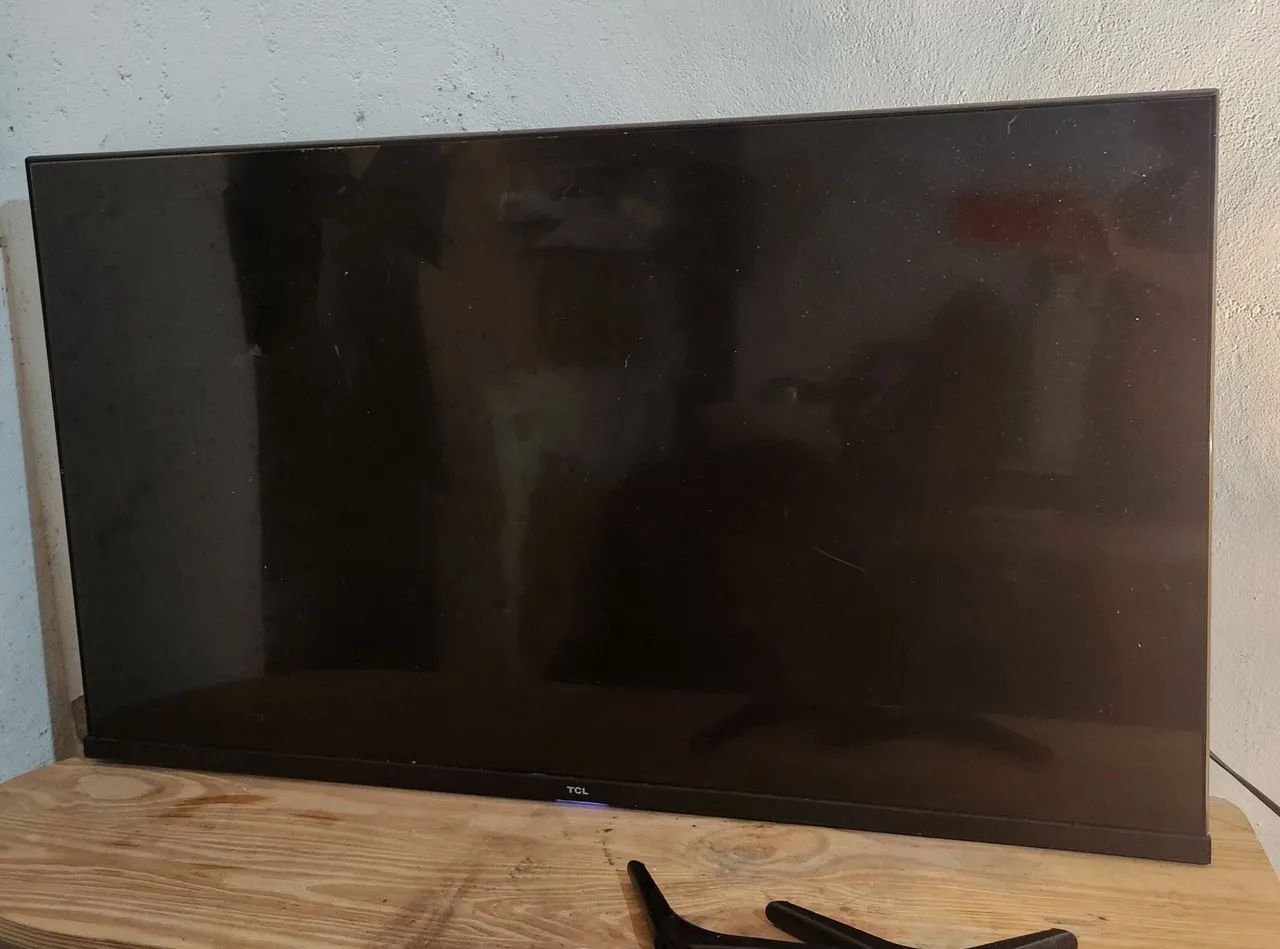 Smart TV TCL 40 polegadas para conserto ou peças 